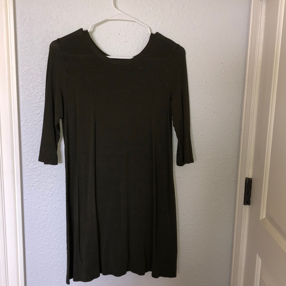 amry green quarter sleeve mini dress